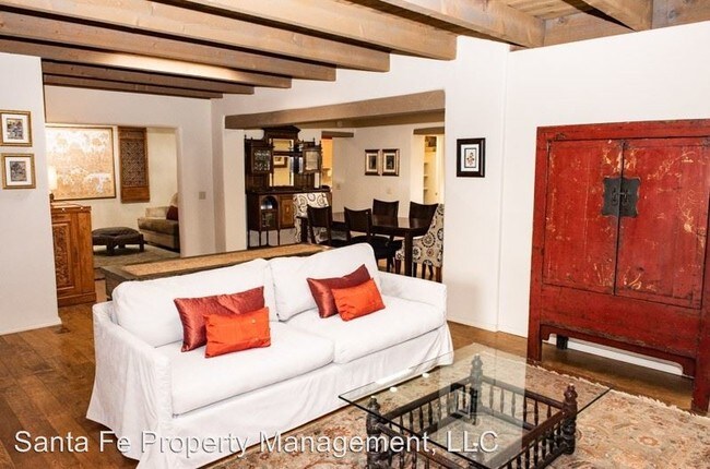 Building Photo - 3 br, 2 bath House - 321 Calle Loma Norte
