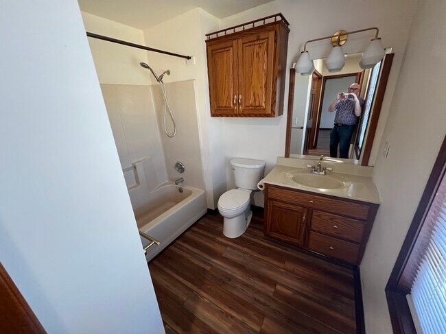 Foto del edificio - 4001 McColley Rd