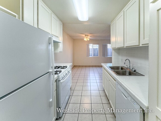 Building Photo - 6253 Luxury Apartments