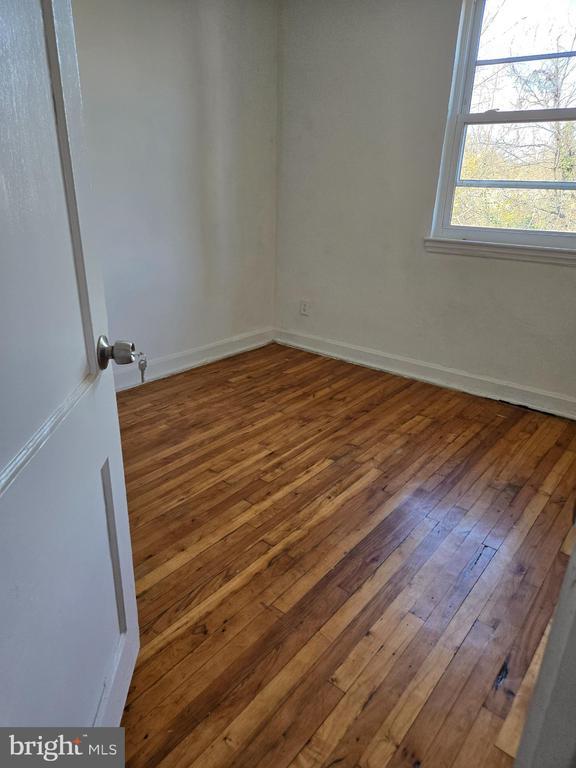 Foto del edificio - 7011 Fieldcrest Rd