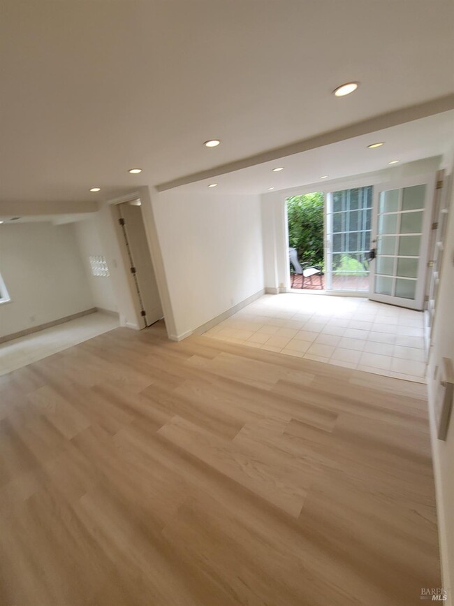 Building Photo - 346 Corte Madera Ave