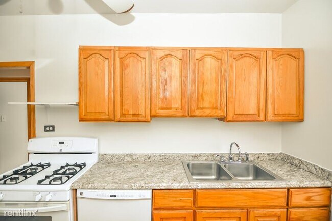 Foto del edificio - 4442 N Western Ave