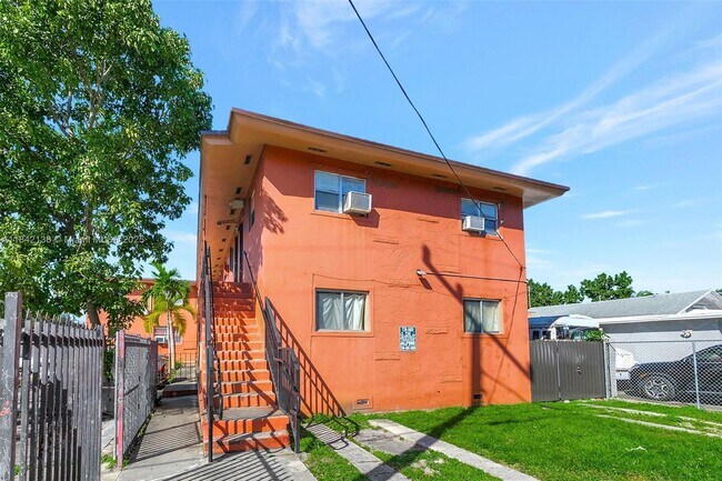 Foto del edificio - 2275 NW 23rd St