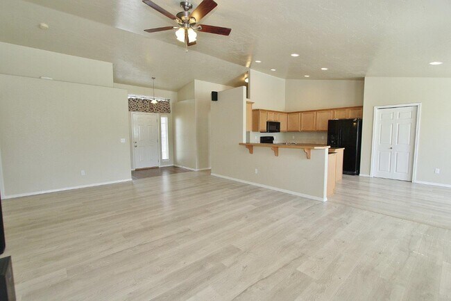 Foto del edificio - 9138 S Red Delicious Ave