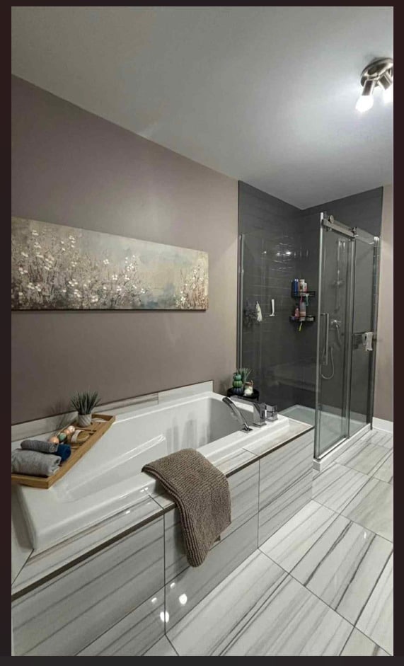 Building Photo - Square Mercier