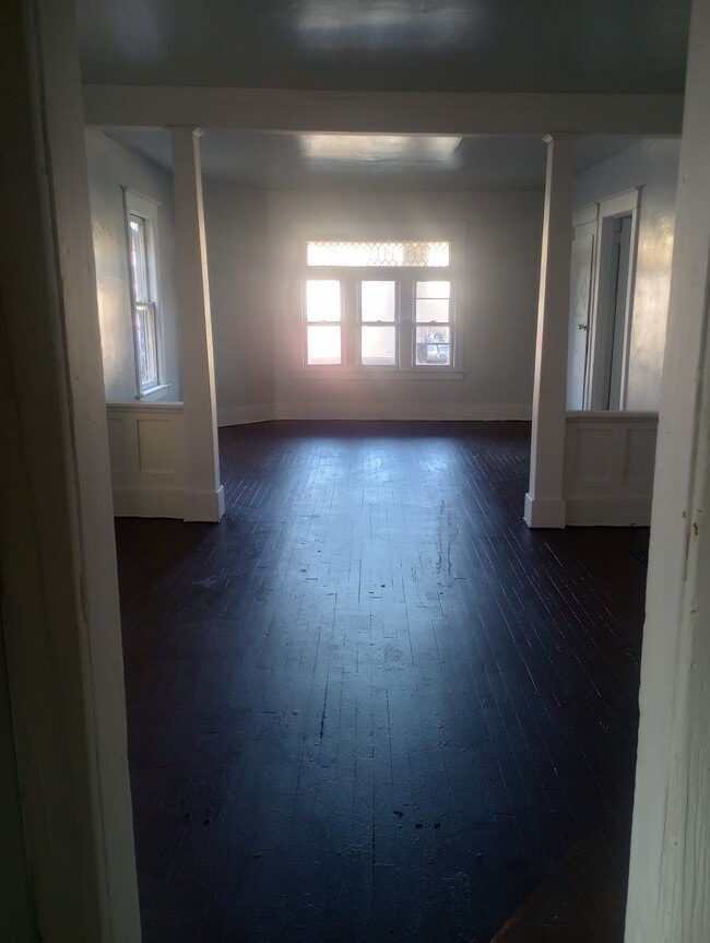 Building Photo - 38 Frederick St