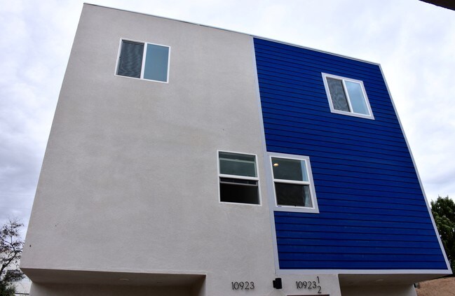 nuevo y fresco - 10923 Hesby St