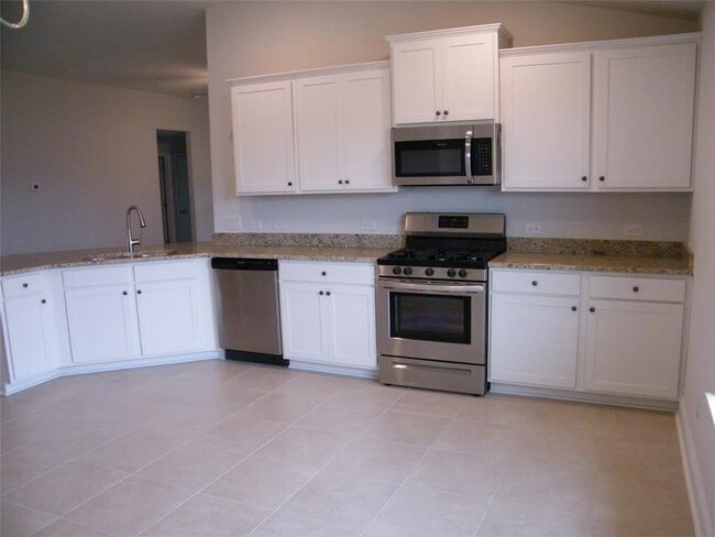 Building Photo - 5315 New Iberia Ln