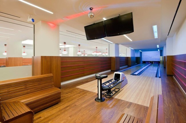 Foto del edificio - 399-400 W 63rd St