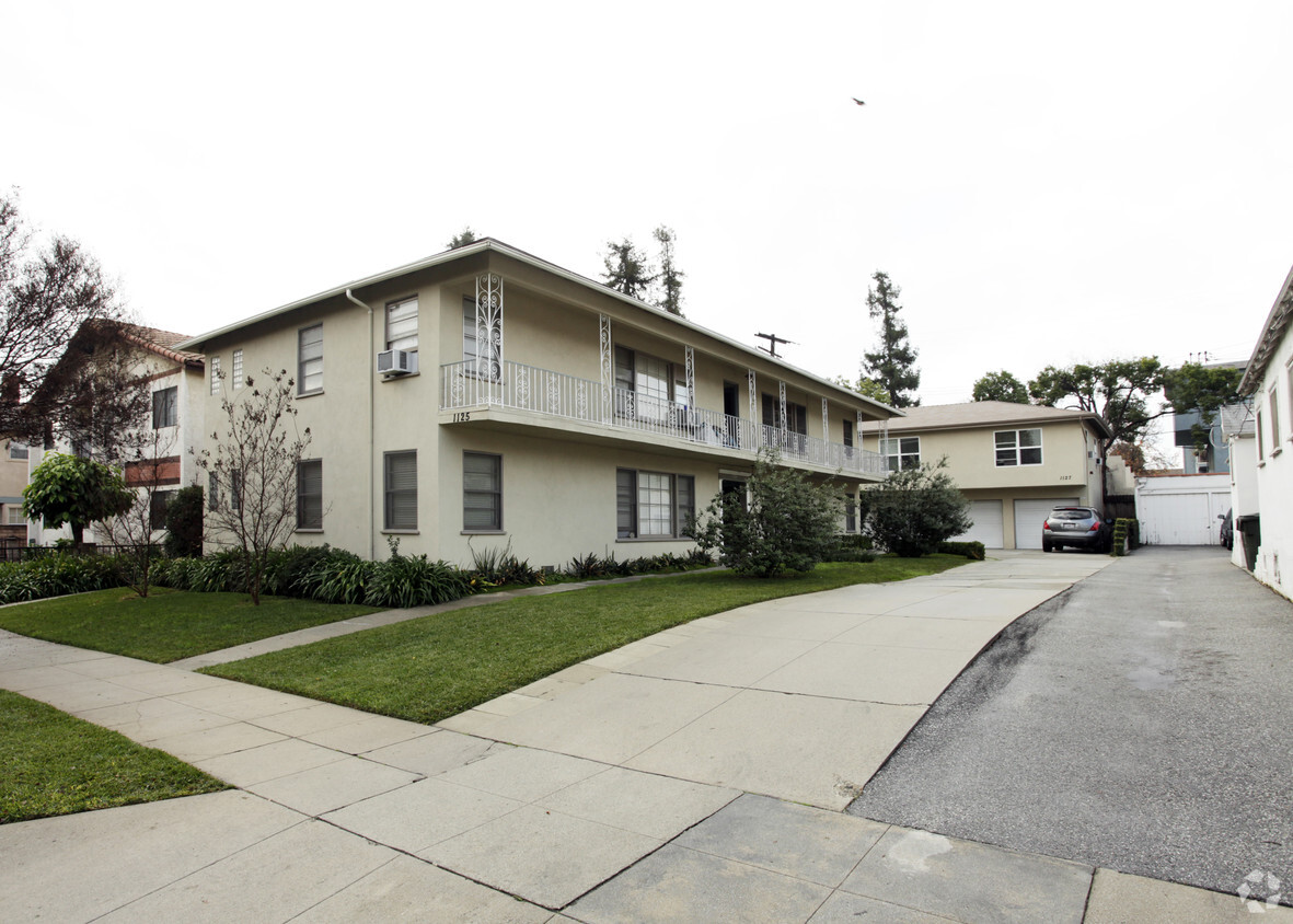 Foto del edificio - 1125-1127 N Monterey St