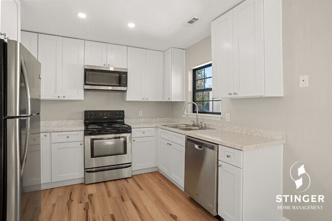Foto del edificio - 3 Bedroom / 2 Bath For Rent In Mossy Oaks