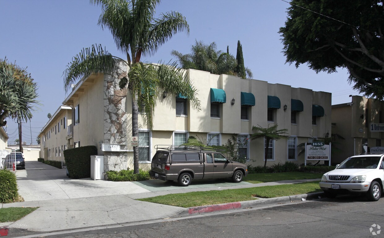 Primary Photo - 1655 W Pampas Ln