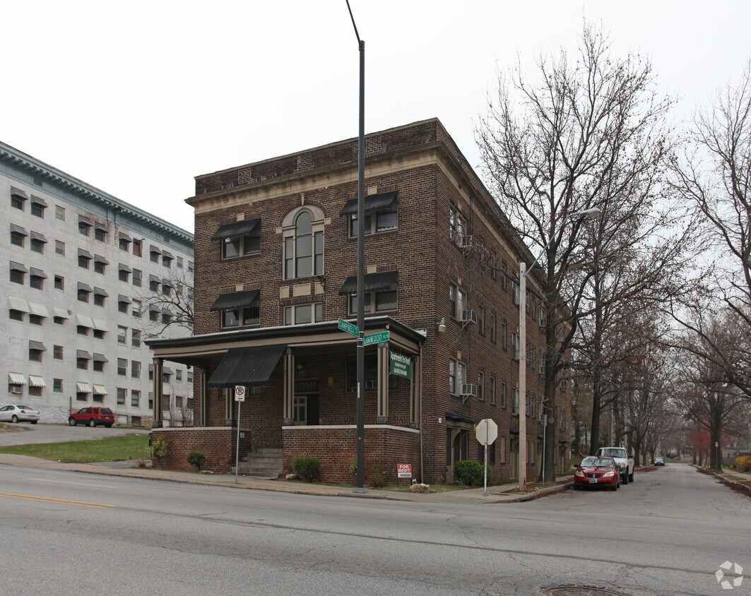 901 Linwood Blvd, Kansas City, MO 64109 Apartments Kansas City, MO