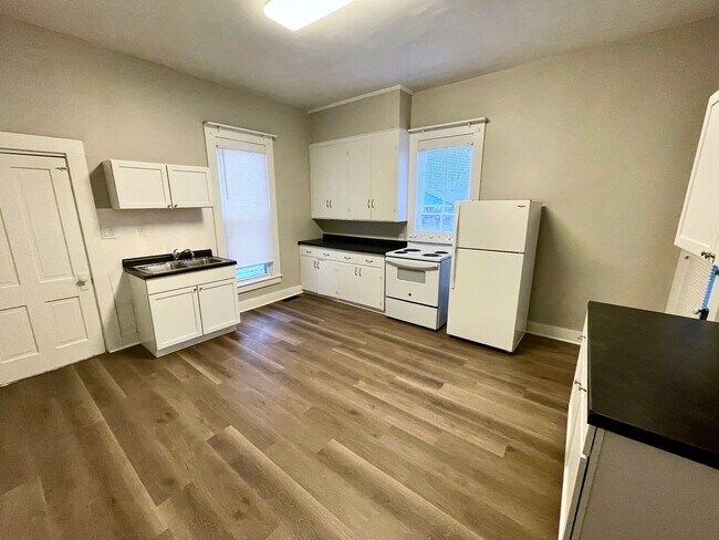 Foto del edificio - 650 W Ash St