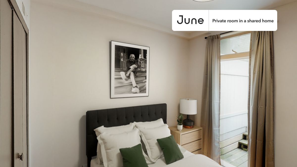 Room in Shared 3 bed/1 bath home - Room in Shared 3 bed/1 bath home