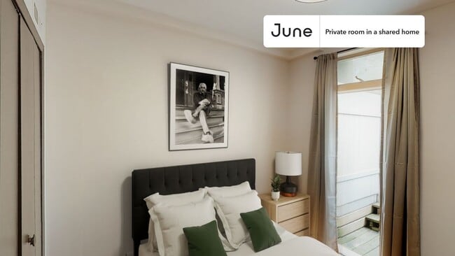 Foto del edificio - Room in Shared 3 bed/1 bath home