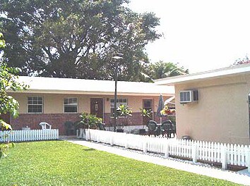 Foto del edificio - 2450 Garfield