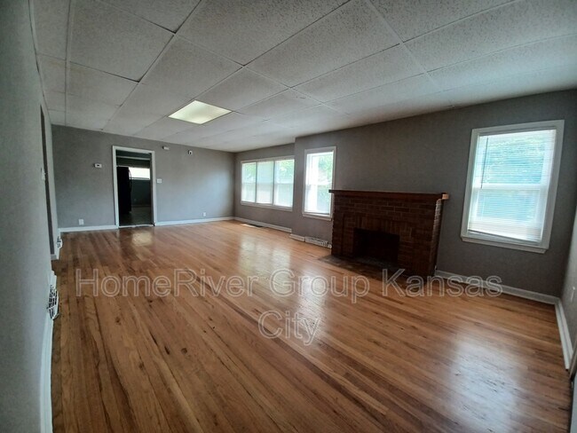 Building Photo - 3930 St John Ave