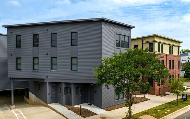 Interior Photo - Millhouse