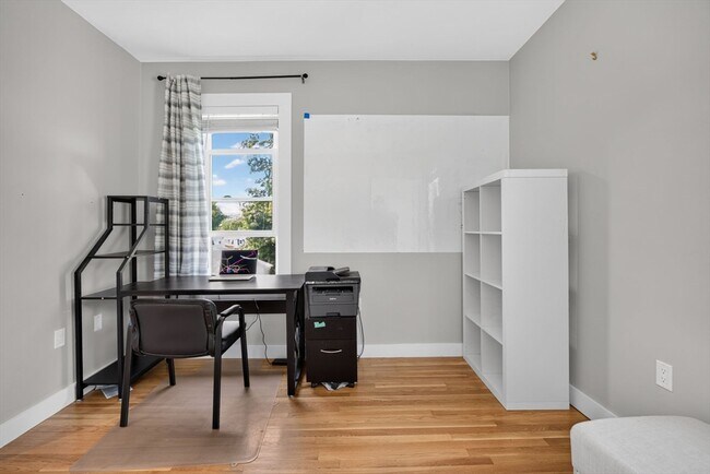 Building Photo - 44 Worley St