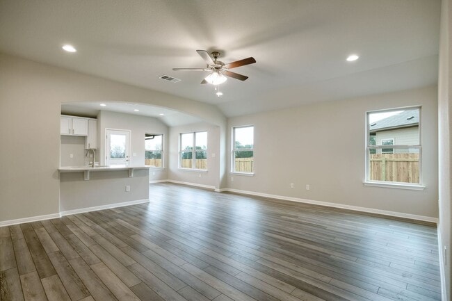 Foto del edificio - Lovely 3 Bedroom, 2 Bath Home in Quiet Lea...