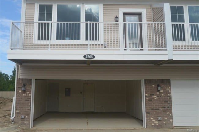 Building Photo - 4568 Bradley Dr