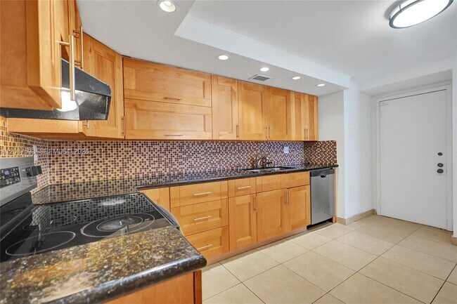Building Photo - 600 Three Islands Boulevard