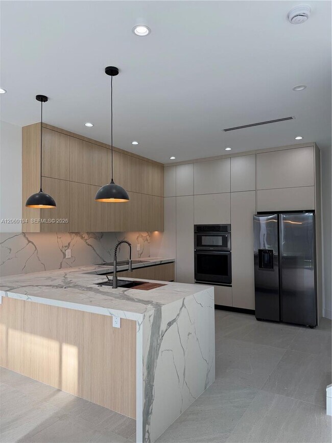Foto del edificio - 4664 SW 32nd Ave