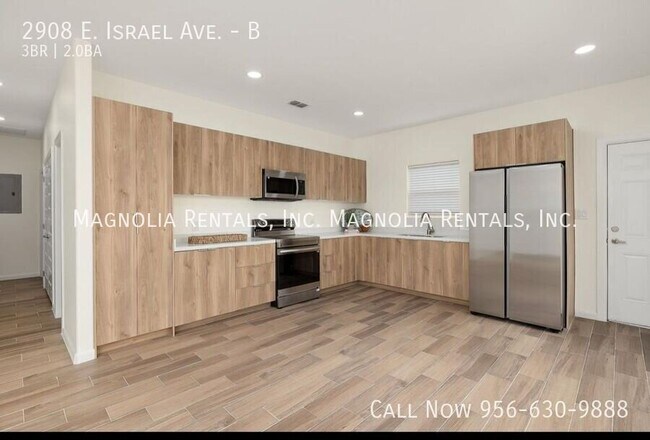 Foto del edificio - 2908 E Israel Ave
