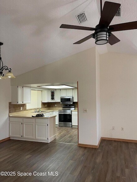 Foto del edificio - 363 Emerson Dr NW