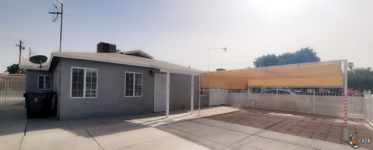 Foto principal - 118 B St