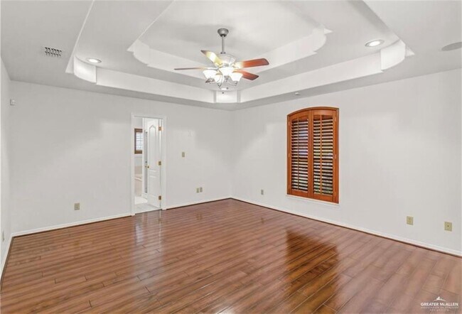 Foto del edificio - 4901 Walnut Ave