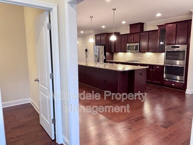 Foto del edificio - 136 Spring Pine Ln