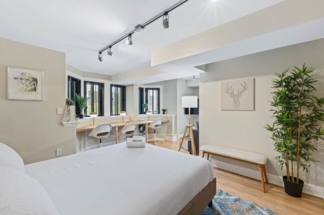 Photo du bâtiment - 1725 Av. Cedar