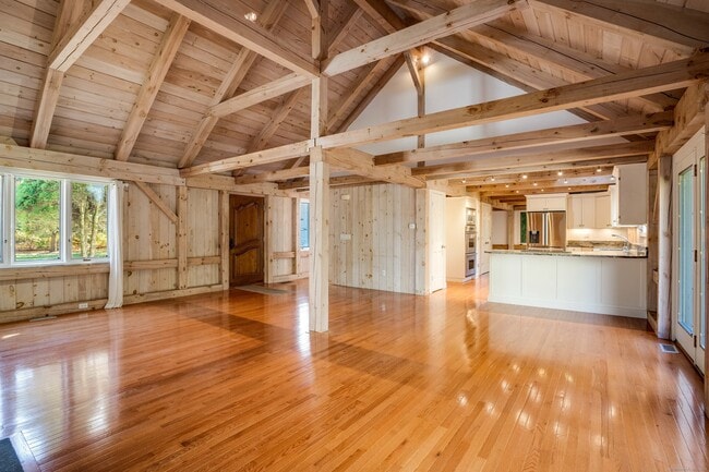 Foto del edificio - 123 Cove Rd