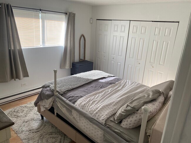 Foto del edificio - 21W259 Tee Ln