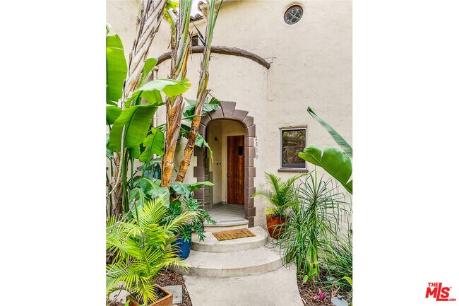 Foto del edificio - 2319 Meadow Valley Ter