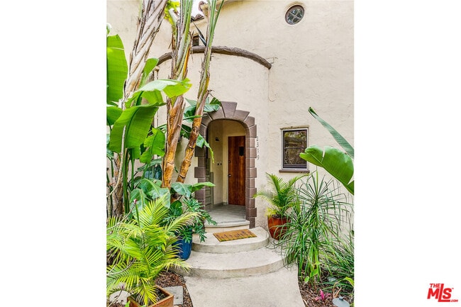 Building Photo - 2319 Meadow Valley Terrace