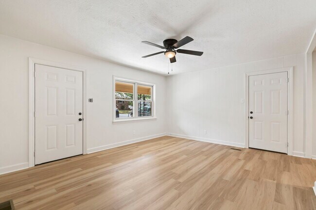 Foto del edificio - 4423 West Dr