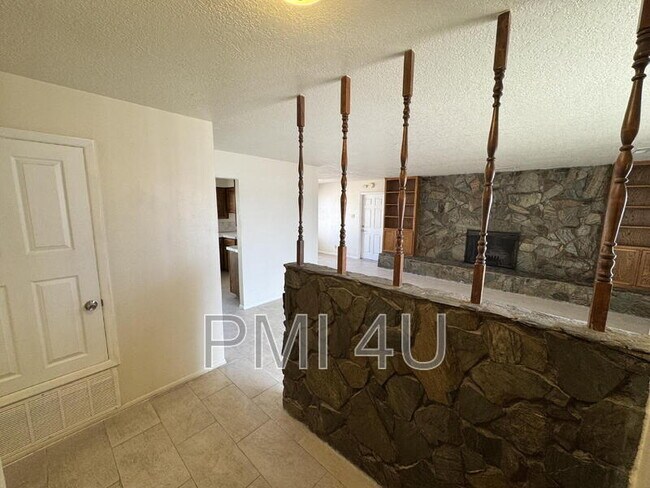 Foto del edificio - 9605 Benavides Rd SW