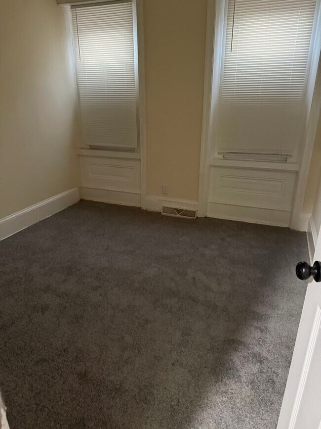 Foto del edificio - 704 Washington St