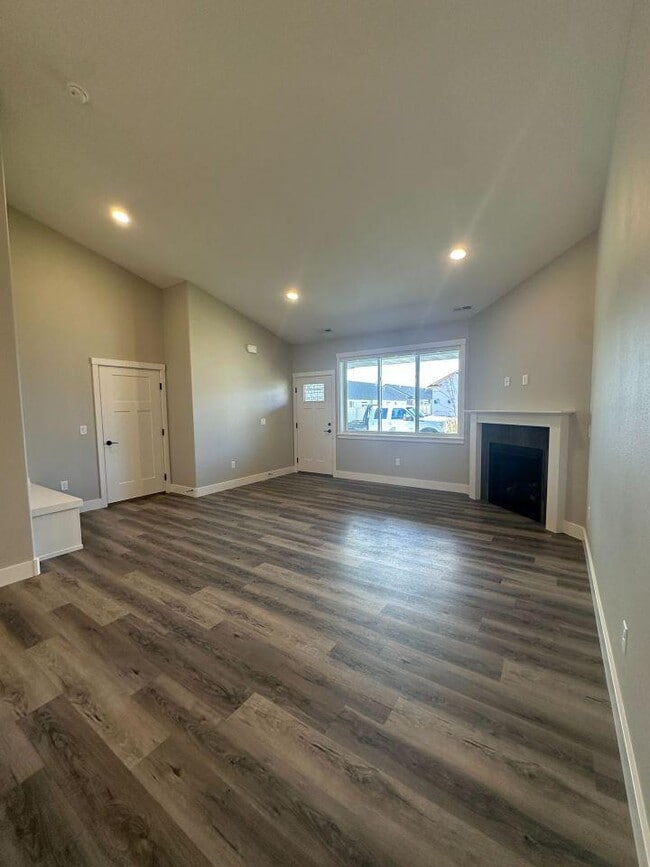 Building Photo - 3 bedroom in Billings MT 59106