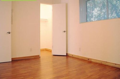 Building Photo - 2613 Rogers Ave