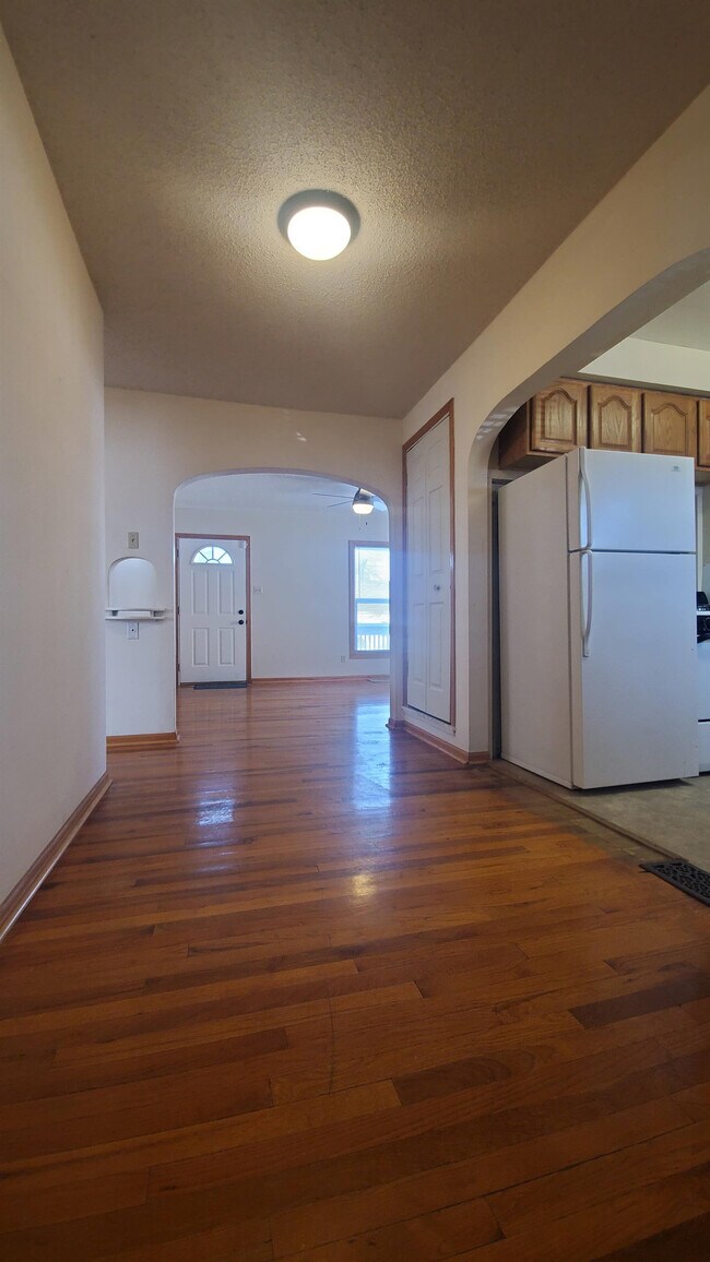Foto del edificio - 3209 Dalewood Ave SE