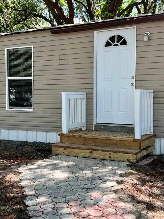 Building Photo - 4741 Rustic Ct E