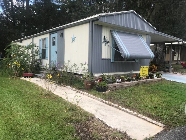 Building Photo - 7032 Daffodil Dr