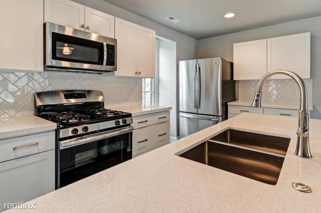 Foto del edificio - 48 Aston Row Ln