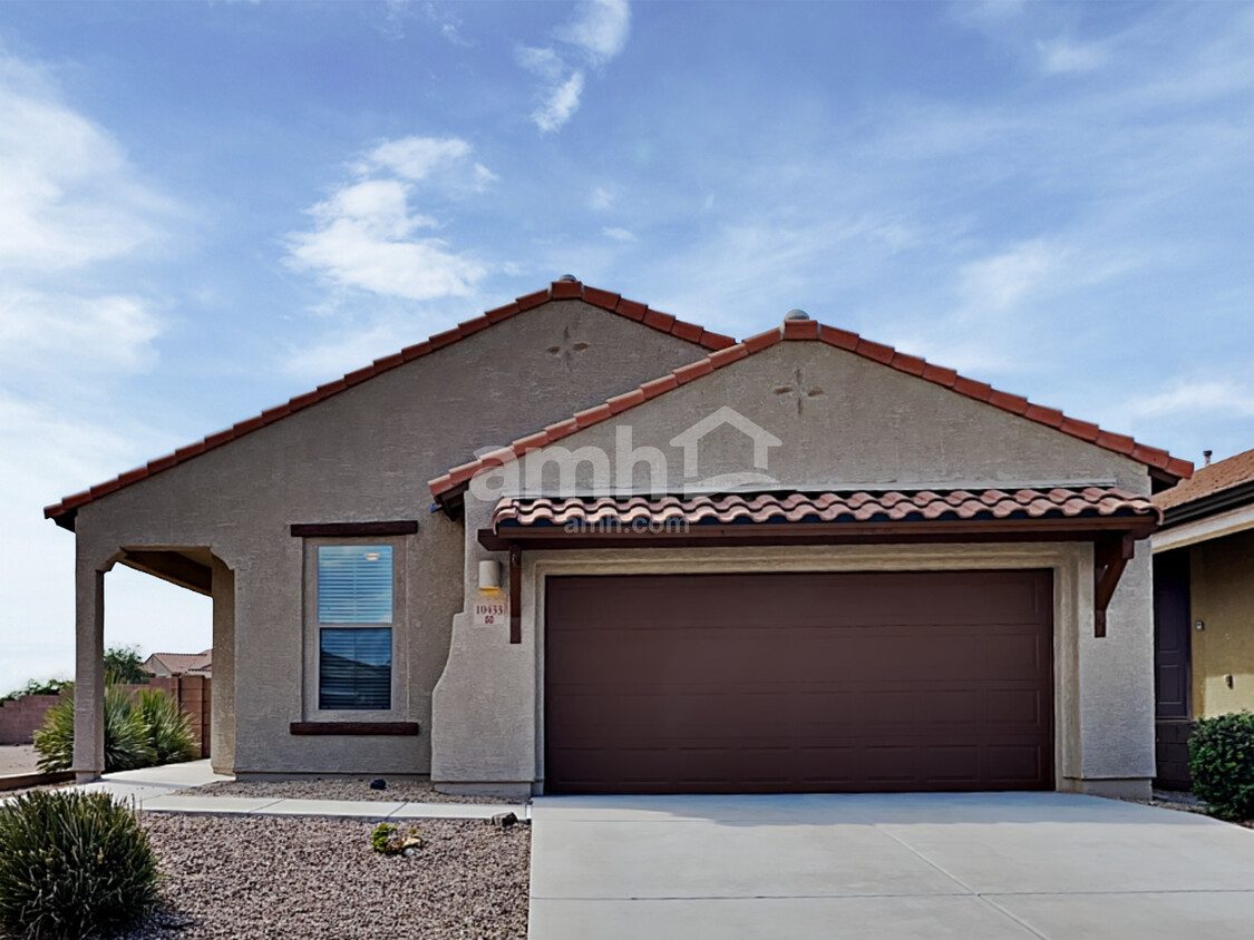 Primary Photo - 10433 S Painted Mare Dr