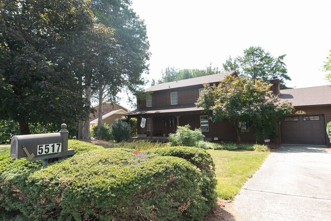 Building Photo - 5517 Robinridge Rd