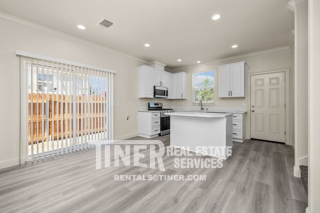 Building Photo - 1511 Bell St